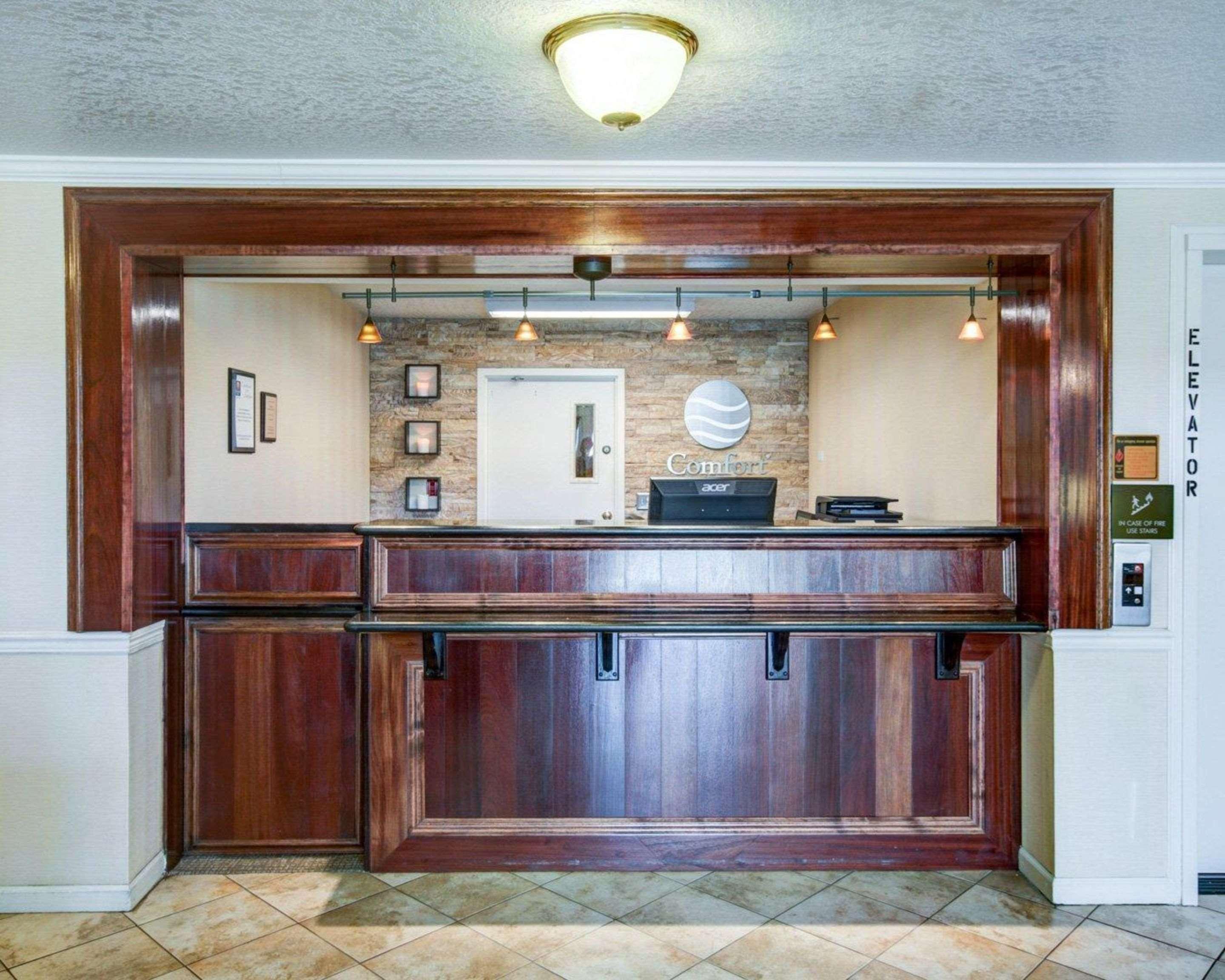 Comfort Inn Redding Near I-5 Экстерьер фото
